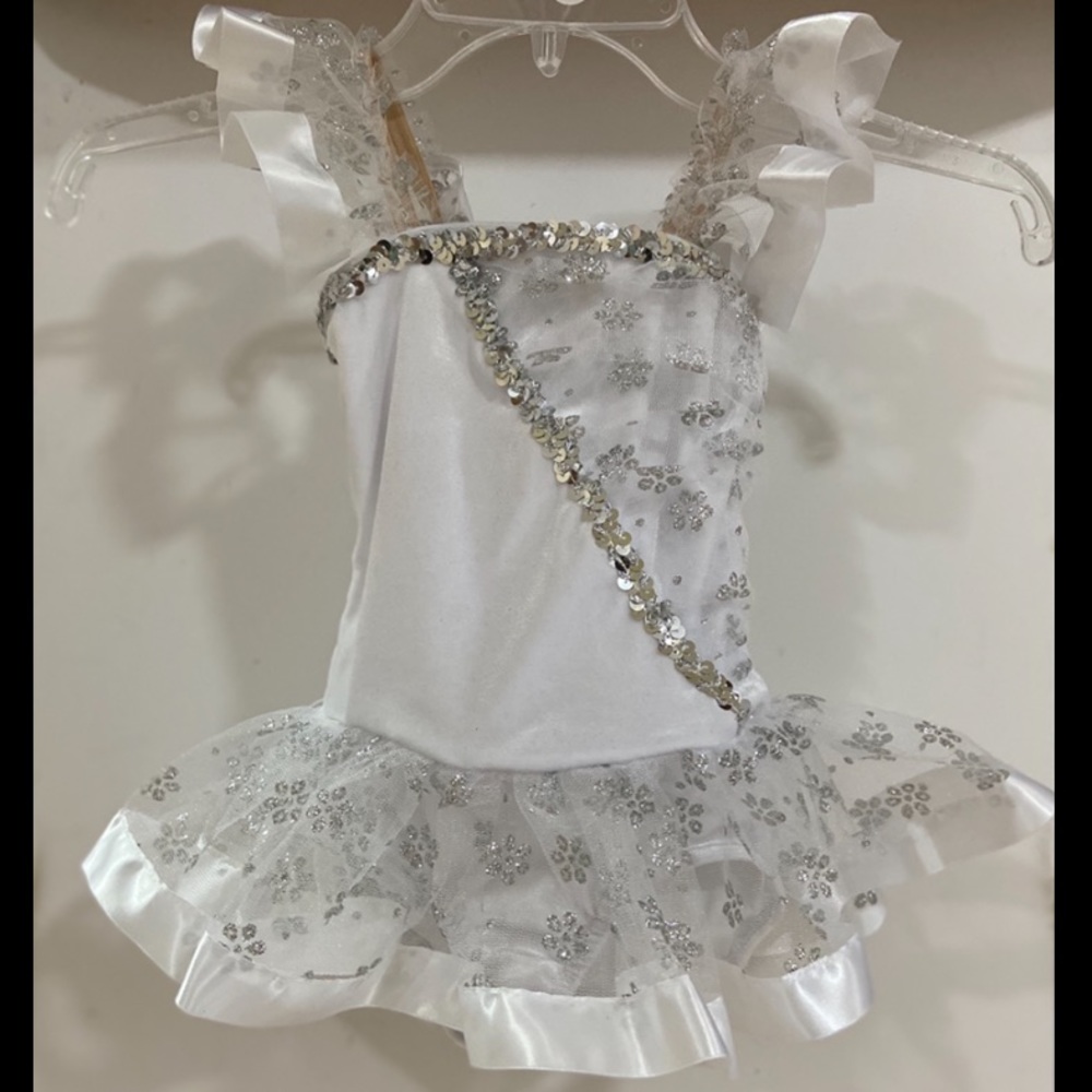 🚨2/$20🚨 Double Platinum Performance Dress